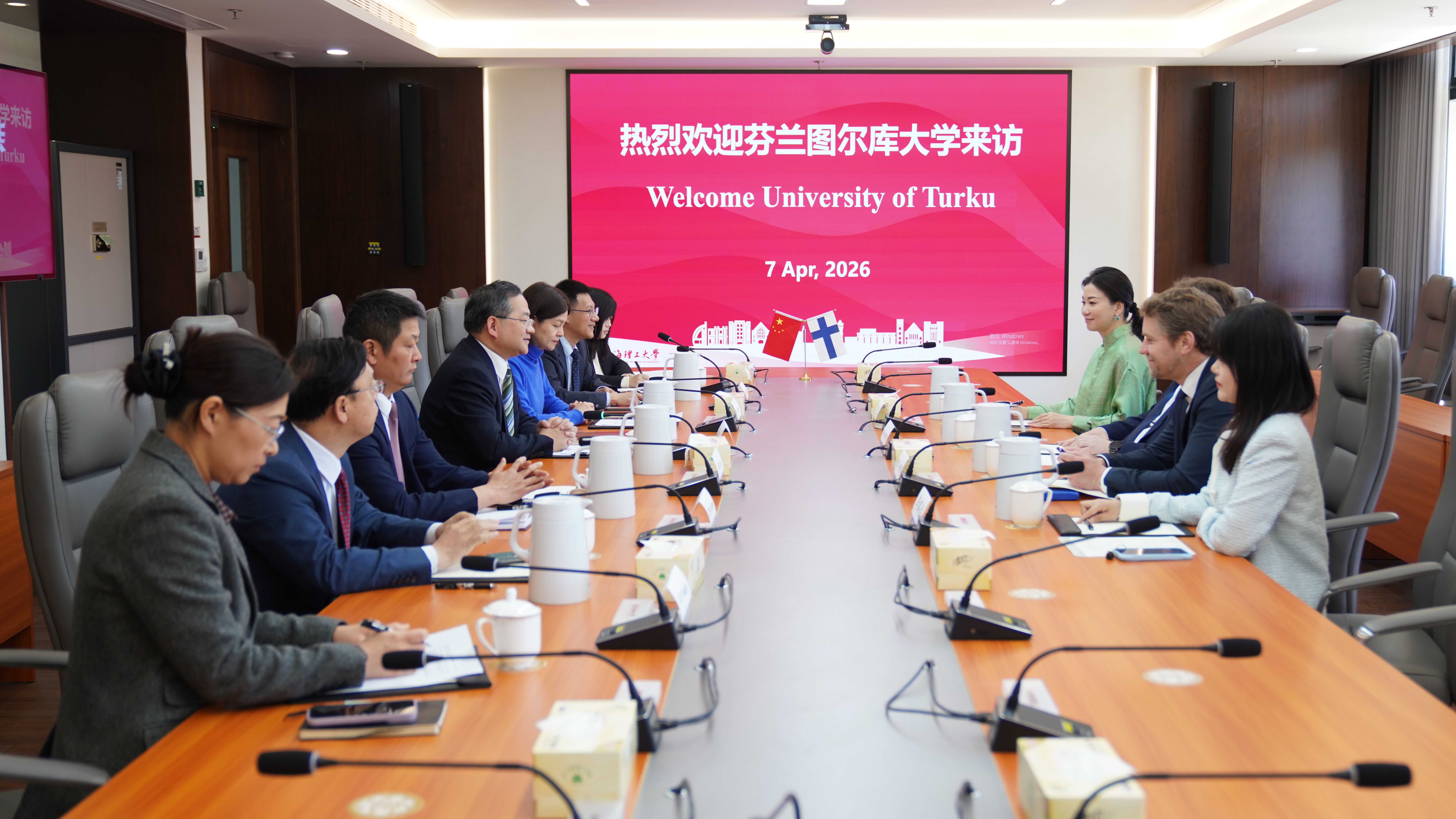 會(huì)談現(xiàn)場(chǎng)